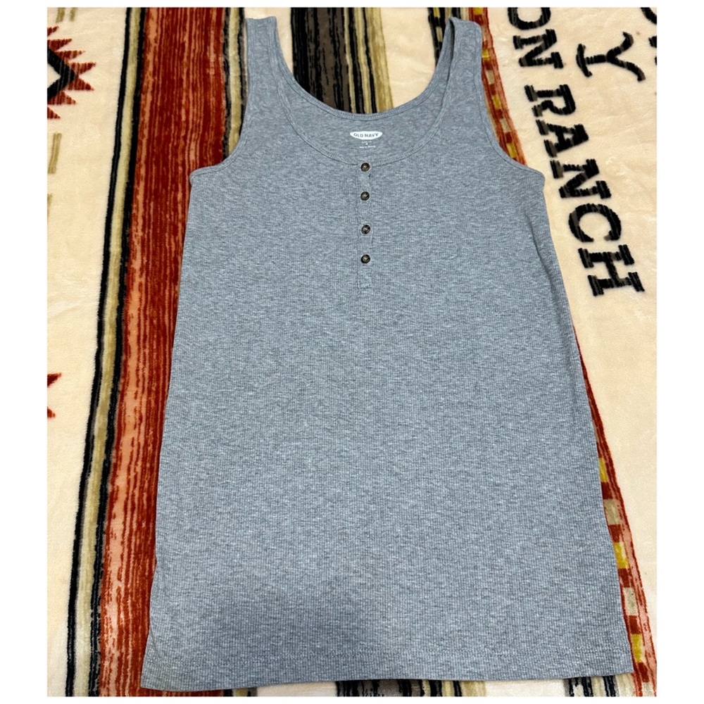 Grey tank top